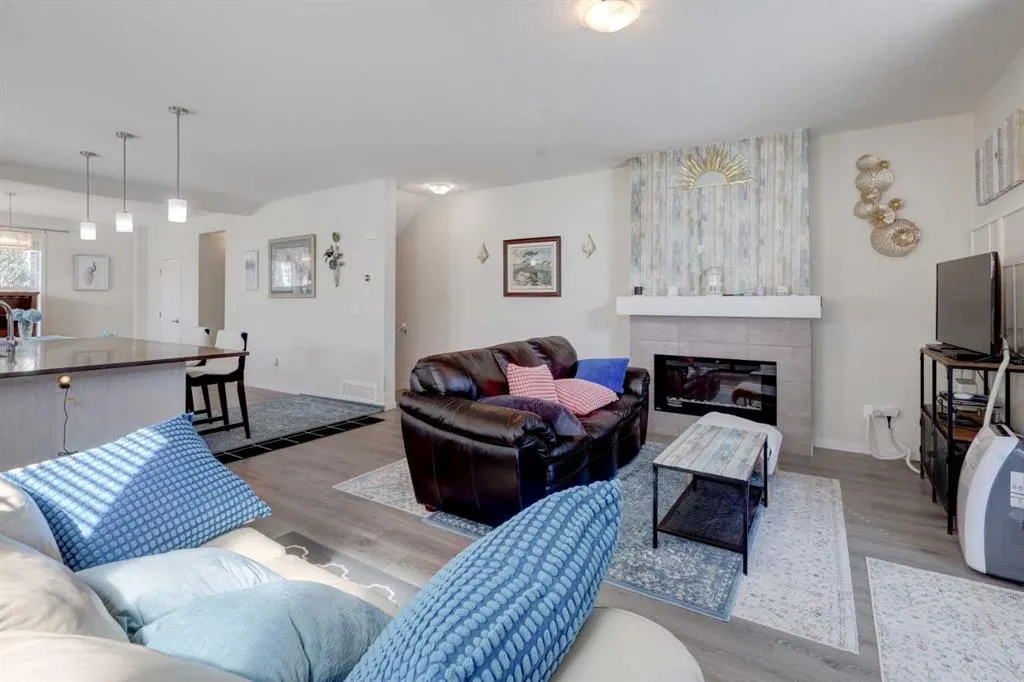 113 South Point Court SW