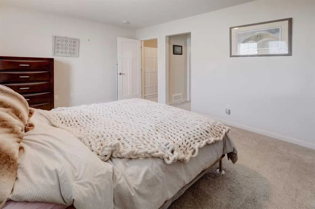 113 South Point Court SW