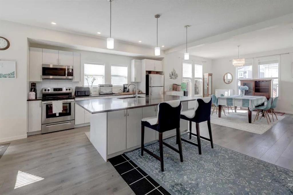 113 South Point Court SW