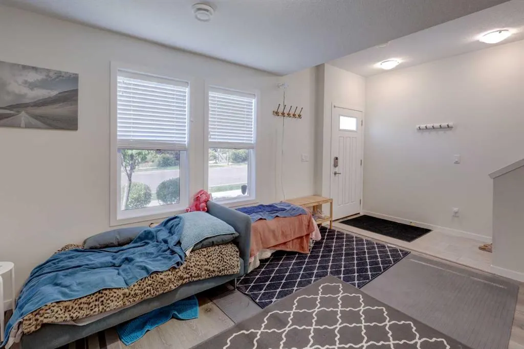 113 South Point Court SW