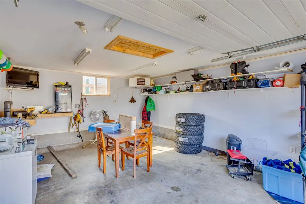 244 cokerill Crescent