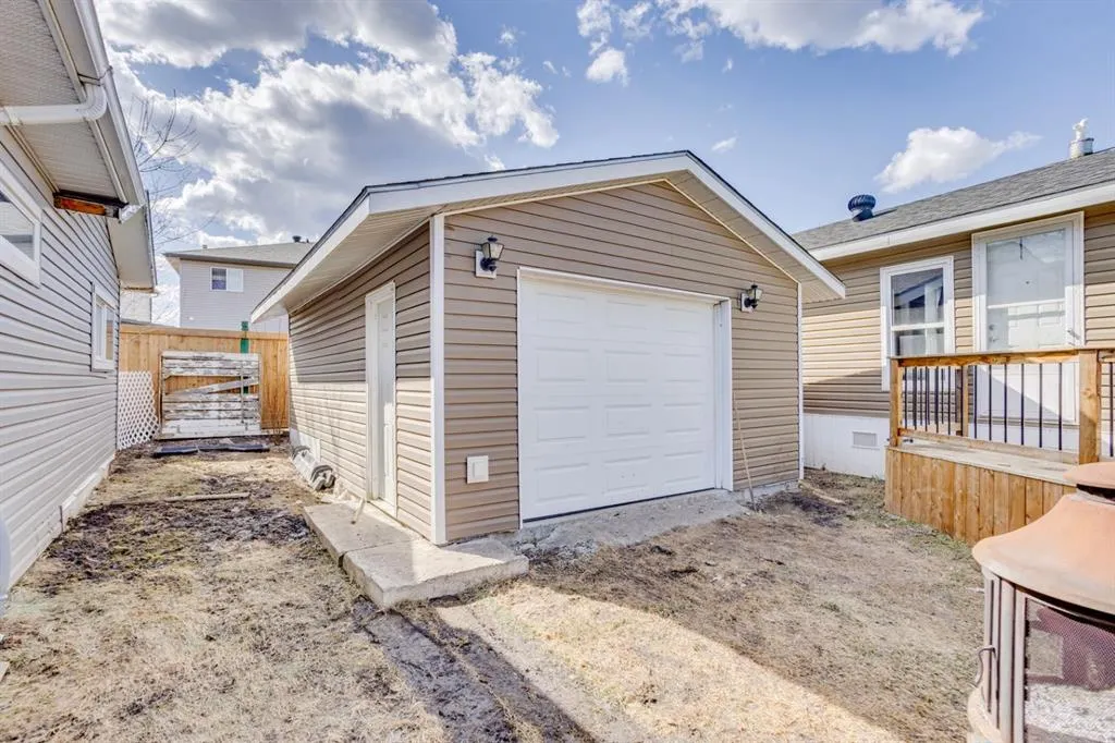 244 cokerill Crescent