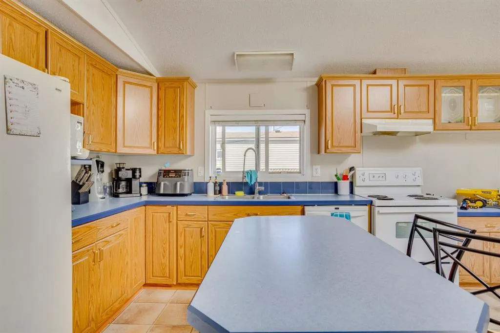 244 cokerill Crescent