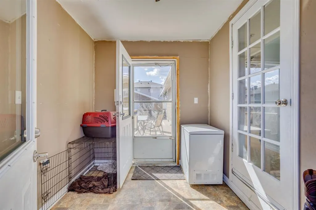 244 cokerill Crescent
