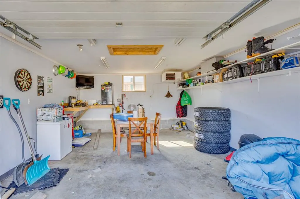 244 cokerill Crescent