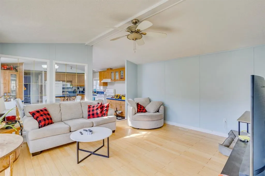 244 cokerill Crescent