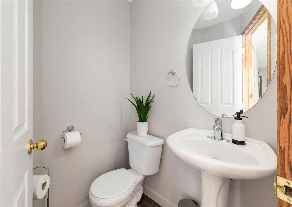 121 Cramond Close SE