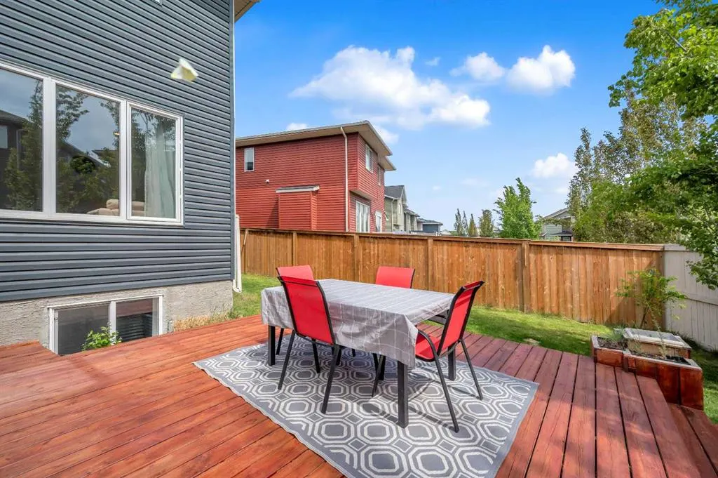 325 Bayview Way SW