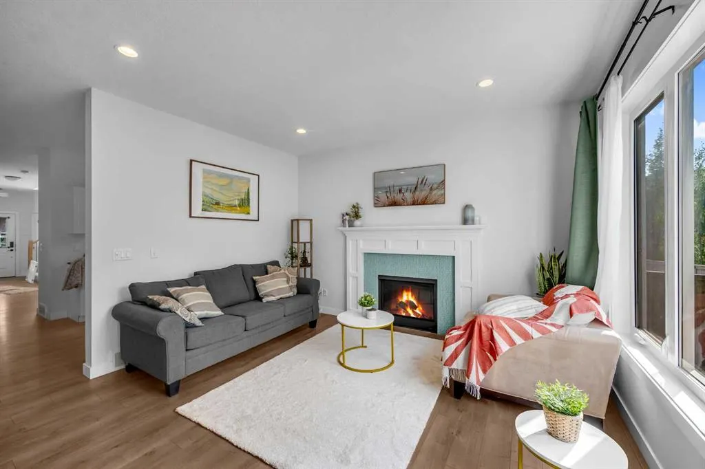 325 Bayview Way SW