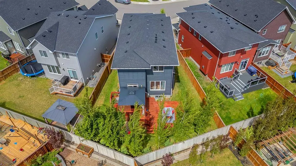 325 Bayview Way SW