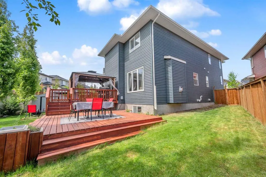 325 Bayview Way SW