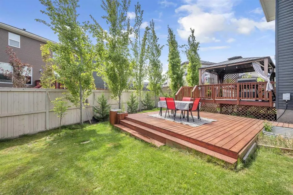 325 Bayview Way SW
