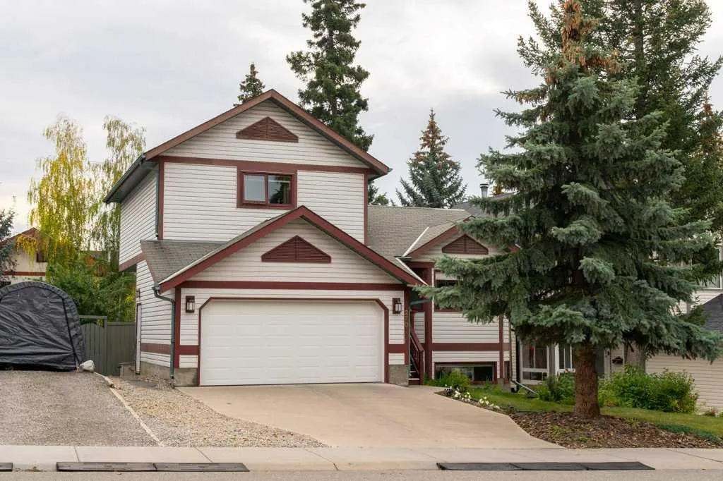 270 Lady MacDonald Drive