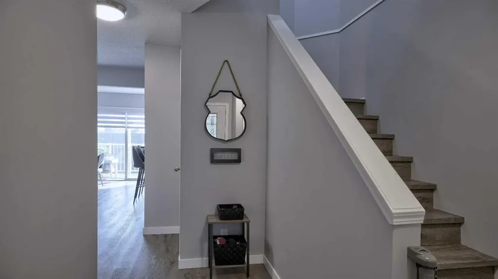 567 Edmonton Trail NE, #9