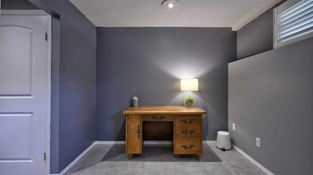 567 Edmonton Trail NE, #9