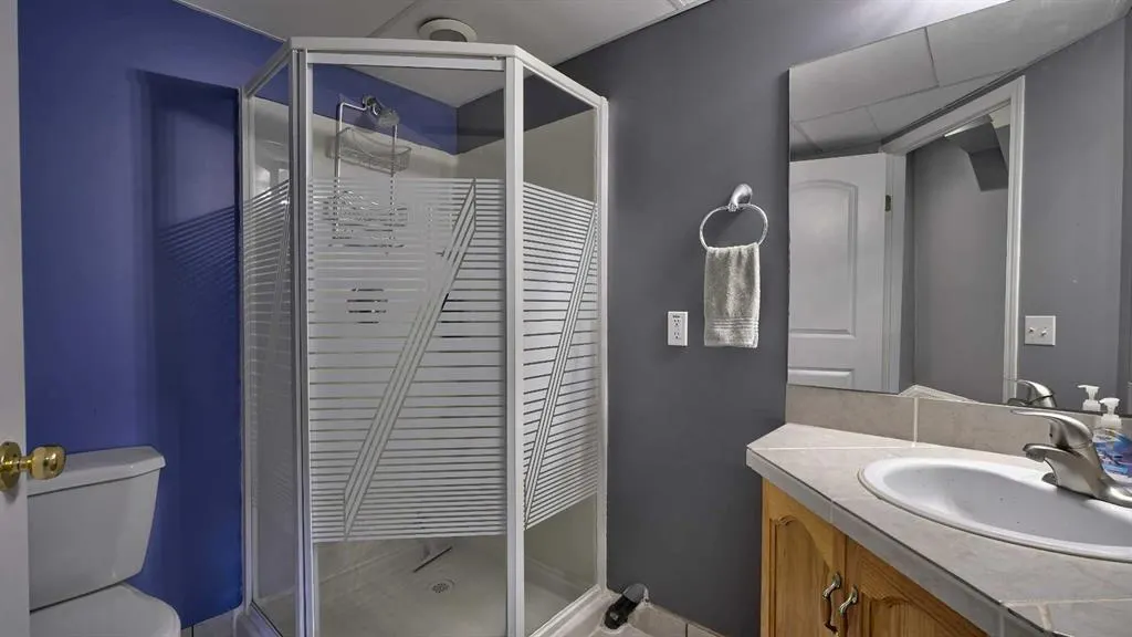 567 Edmonton Trail NE, #9