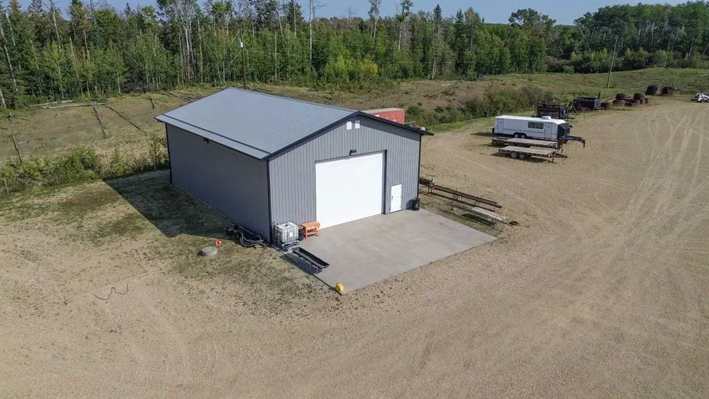 3021 Township Road 400