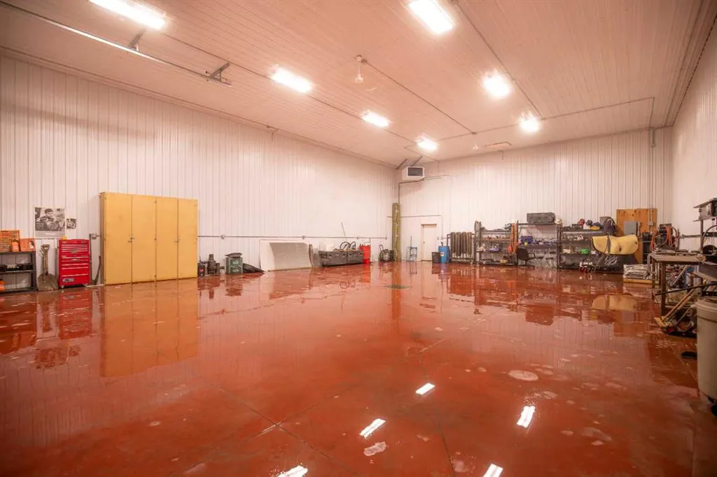 3021 Township Road 400