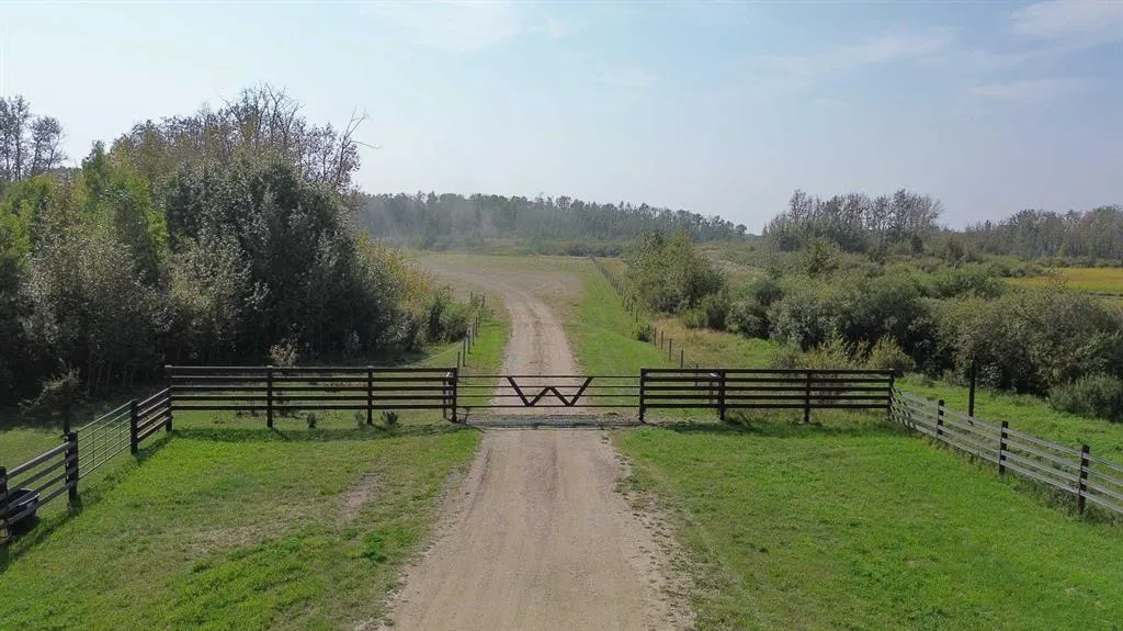 3021 Township Road 400
