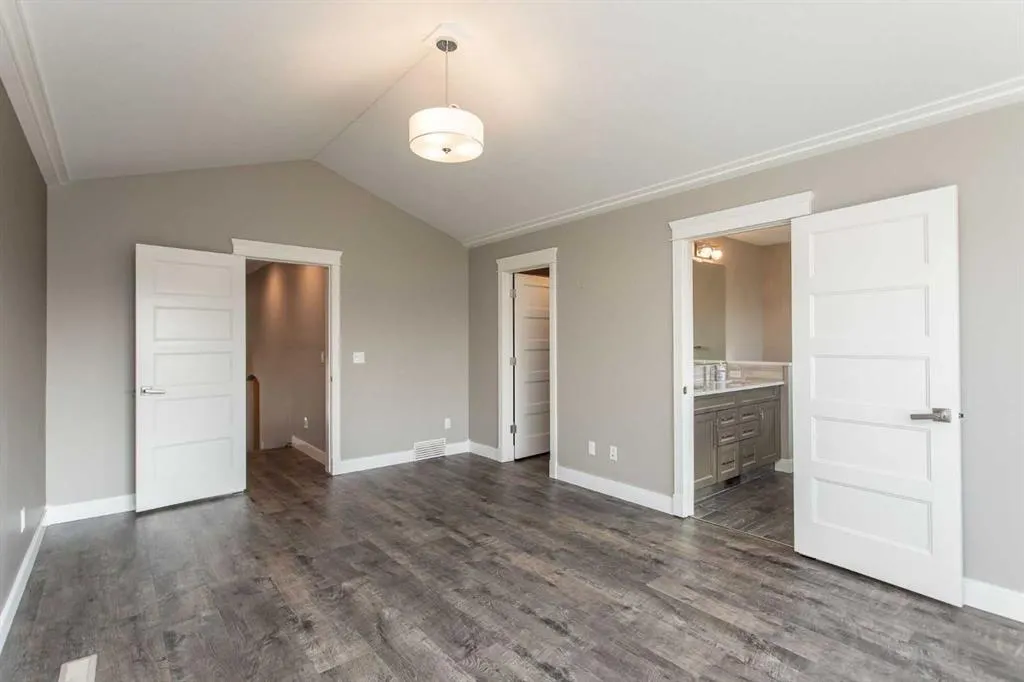 6 Garrison Place