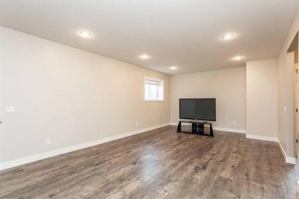 6 Garrison Place
