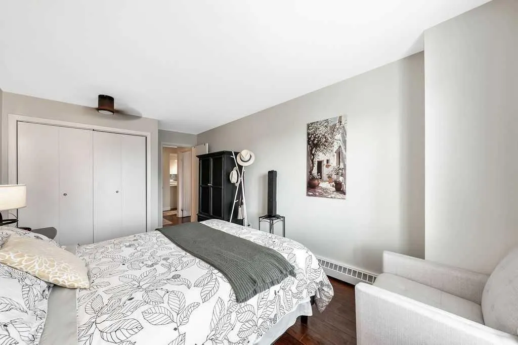 1011 12 Avenue SW, #704