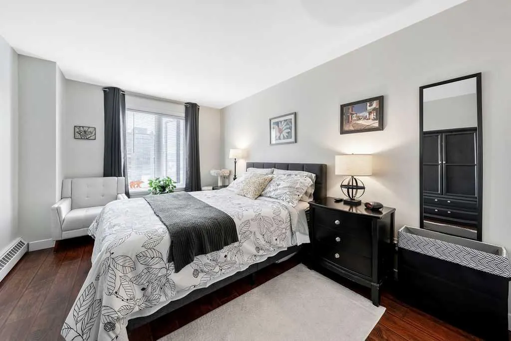 1011 12 Avenue SW, #704