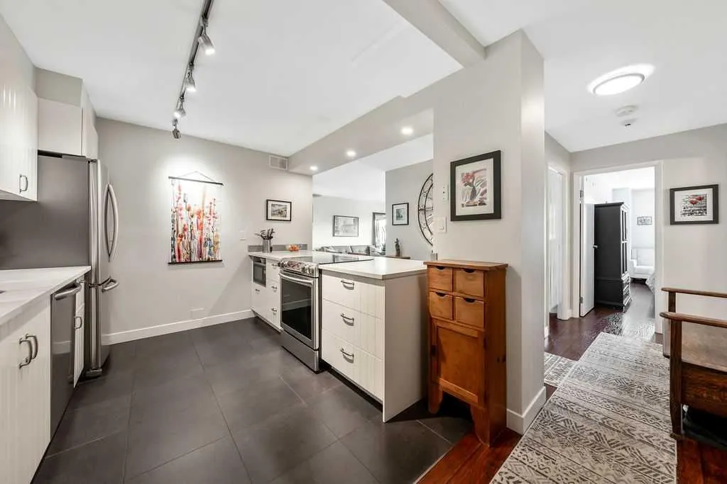 1011 12 Avenue SW, #704