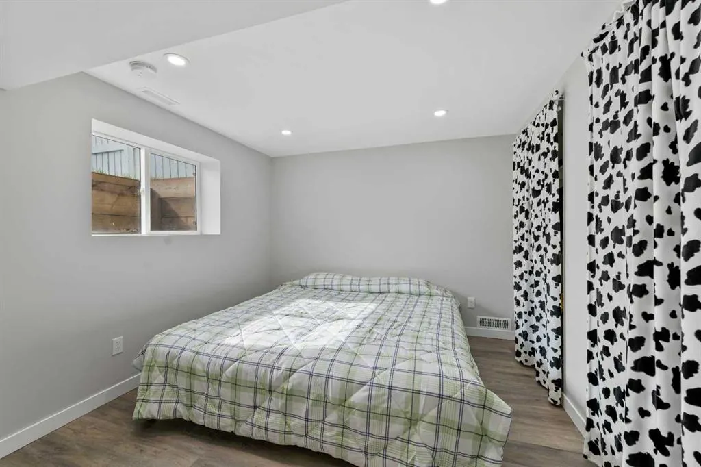 249 Acadia Drive SE