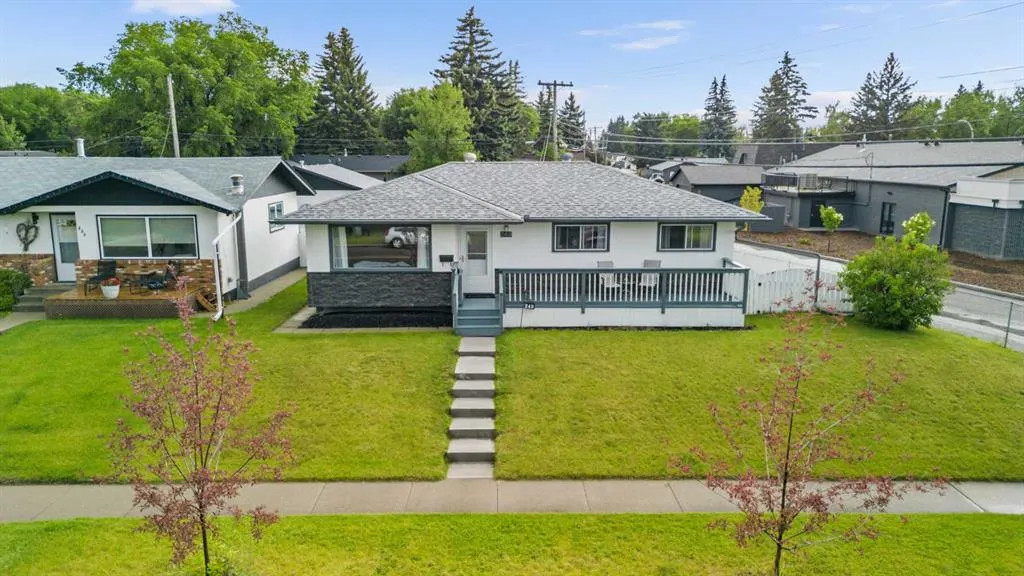 249 Acadia Drive SE