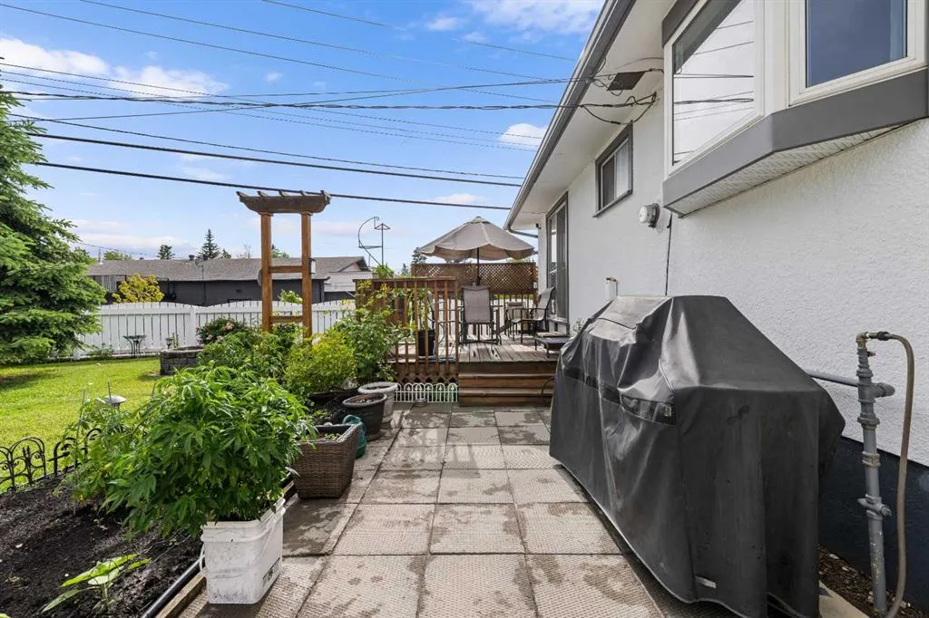249 Acadia Drive SE