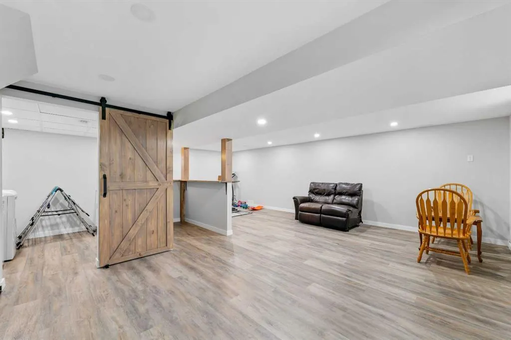249 Acadia Drive SE