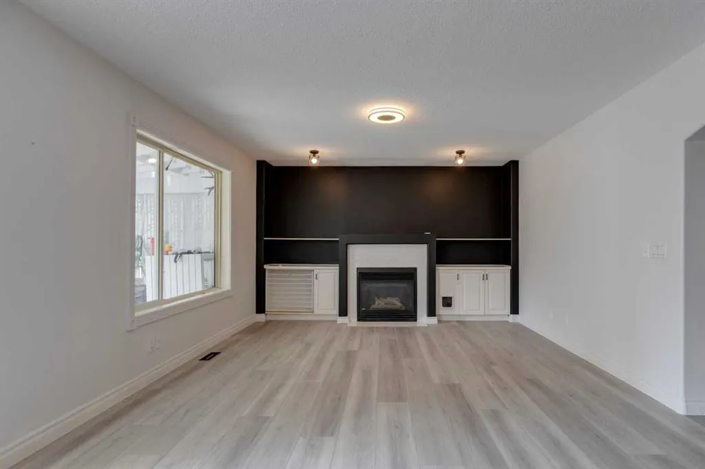 1374 Strathcona Drive SW