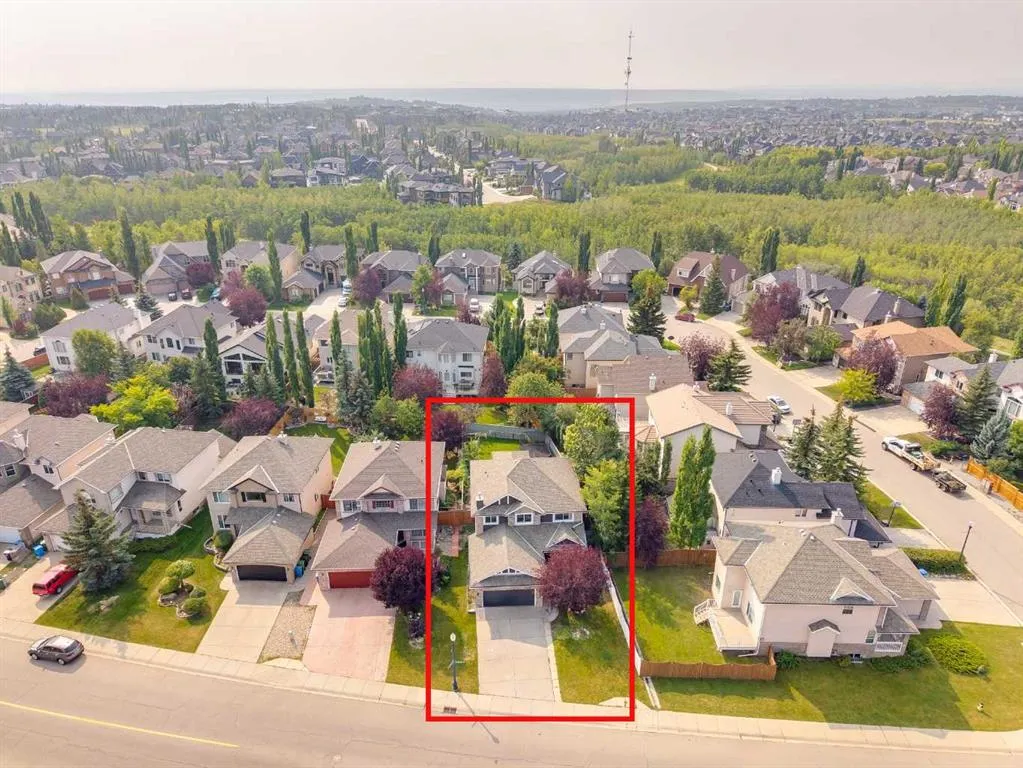 1374 Strathcona Drive SW