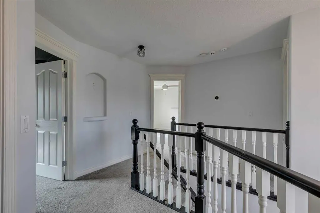 1374 Strathcona Drive SW