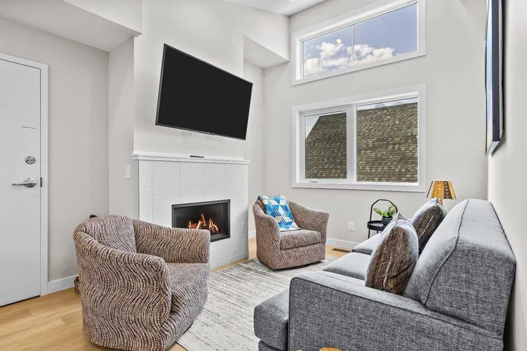 750 Harvie Heights Road, #204