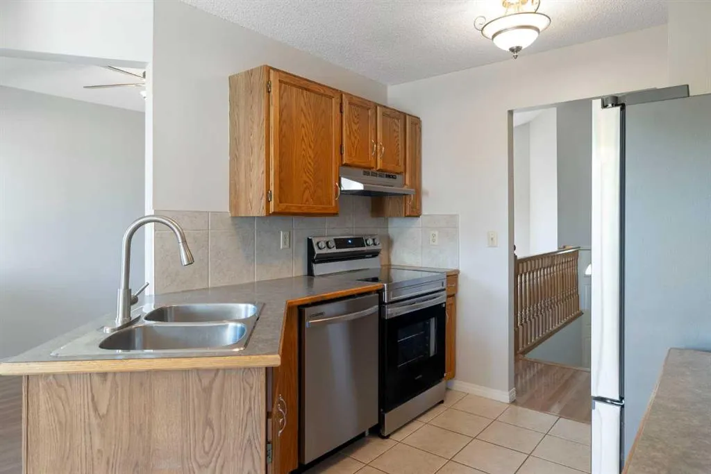 28 Millrise Close SW