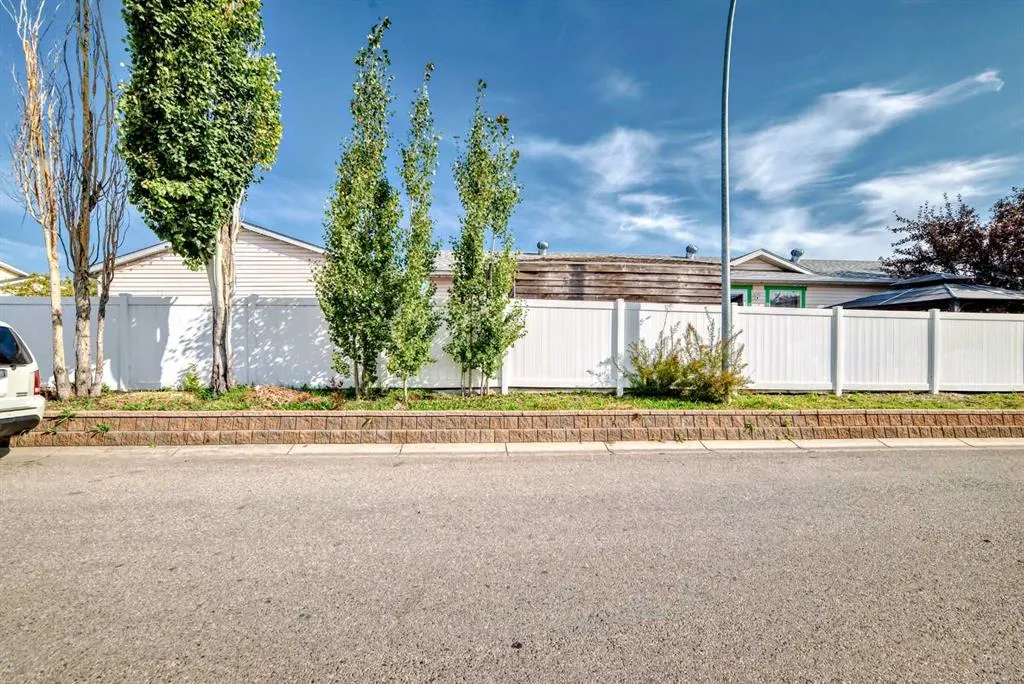 189 Applemead Close SE