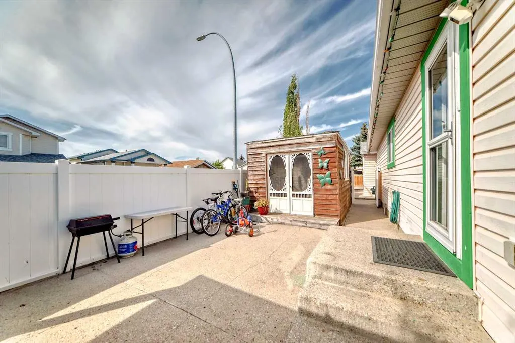 189 Applemead Close SE