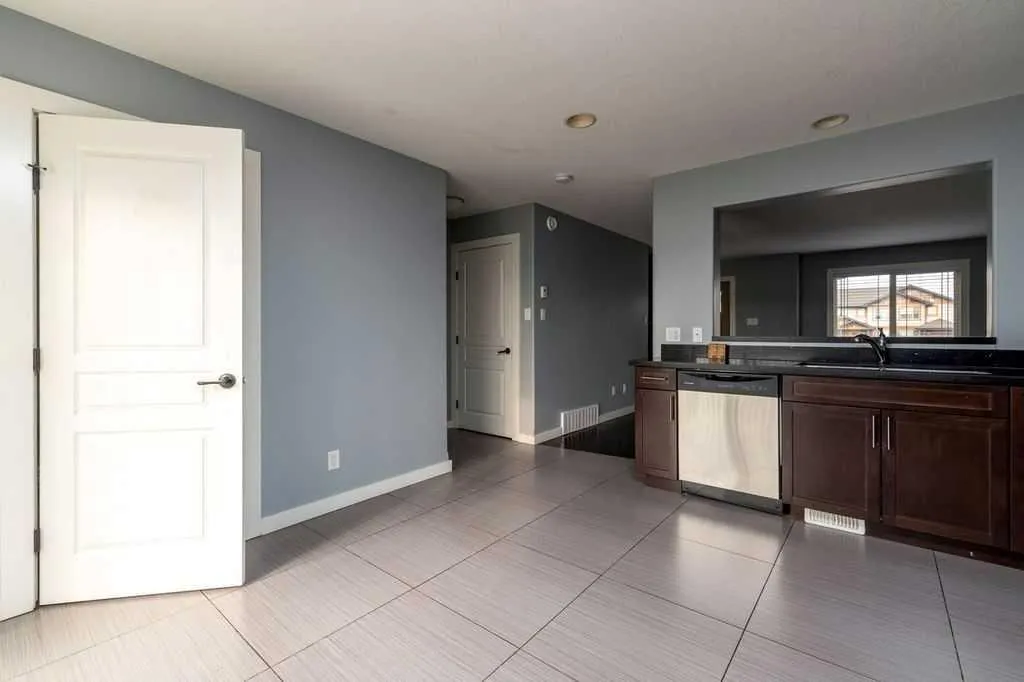4260 41 Street, #26