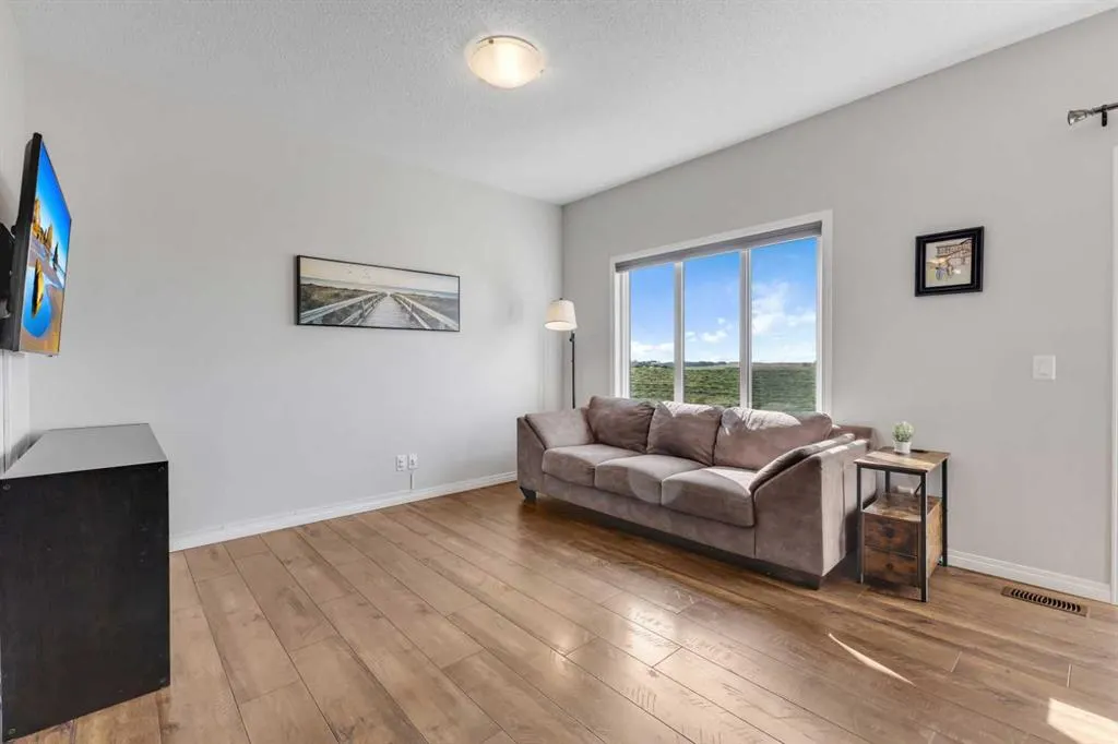 269 Hillcrest Road SW