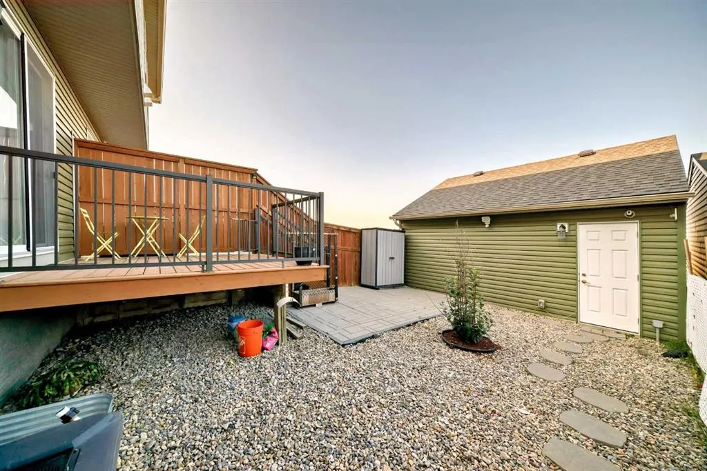 720 Livingston Hill NE