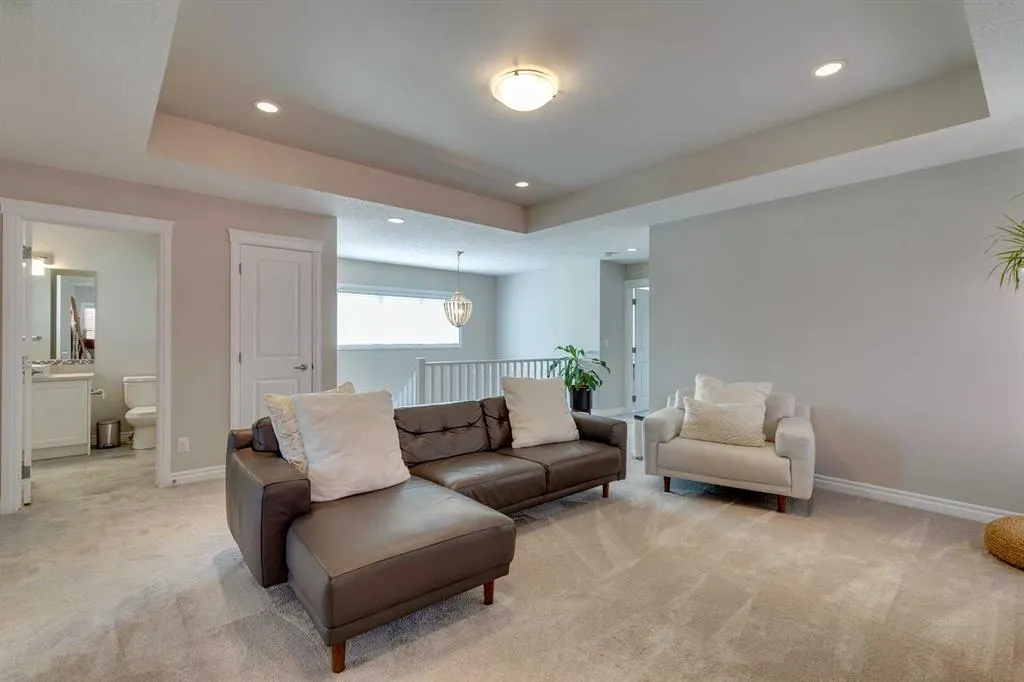 43 Nolancrest Manor NW
