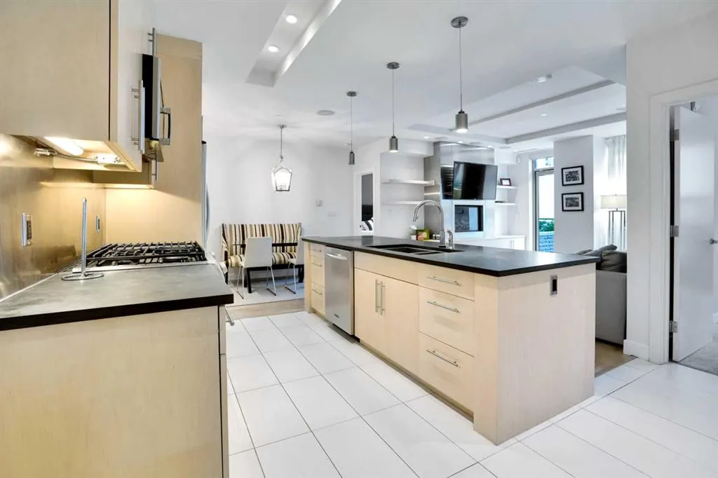 701 3 Avenue SW, #205