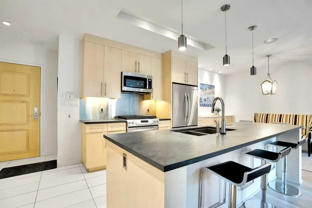 701 3 Avenue SW, #205