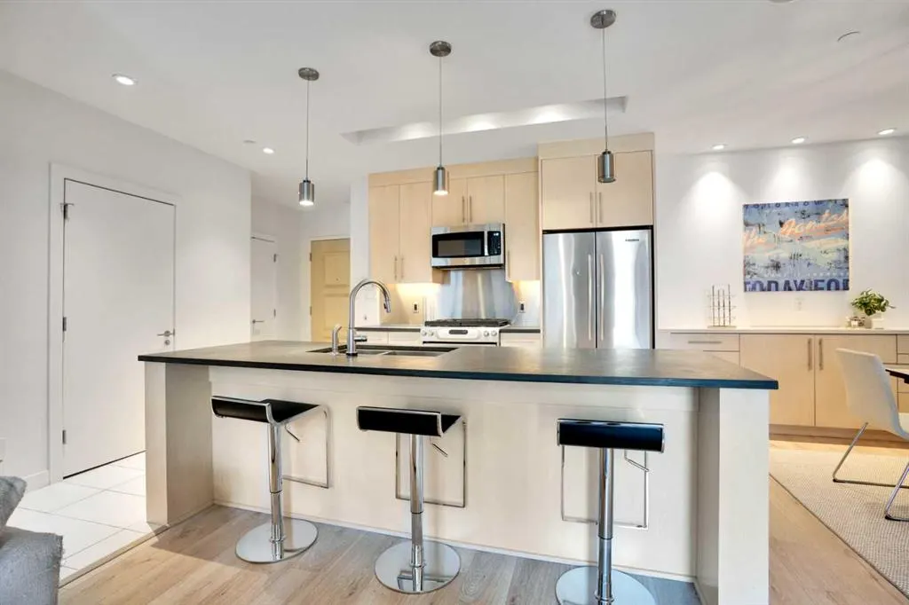 701 3 Avenue SW, #205