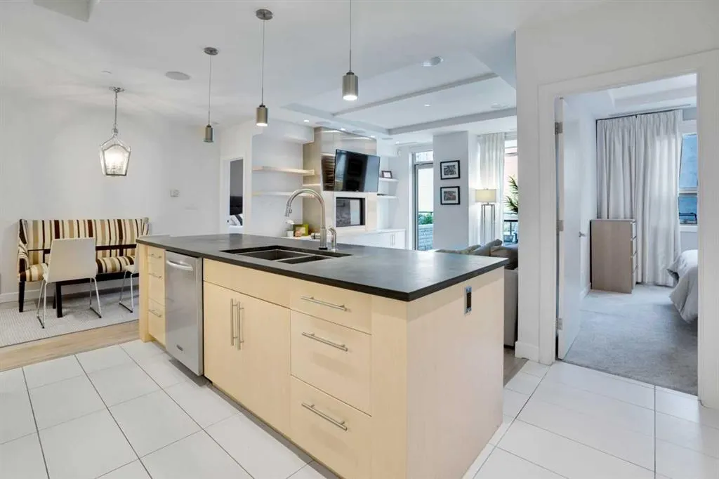 701 3 Avenue SW, #205