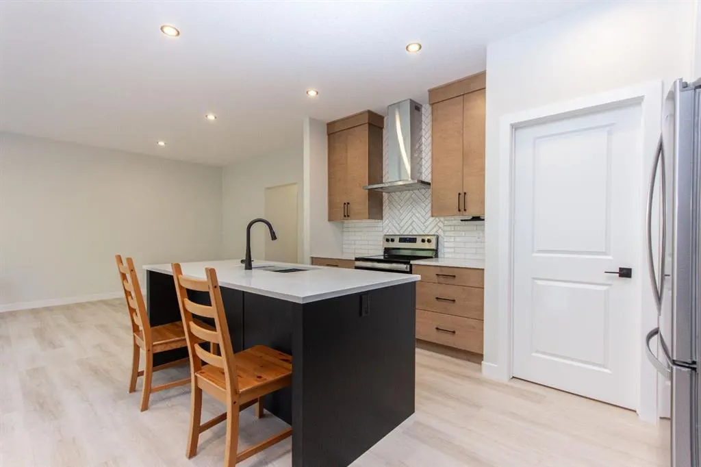 165 Thompson Crescent