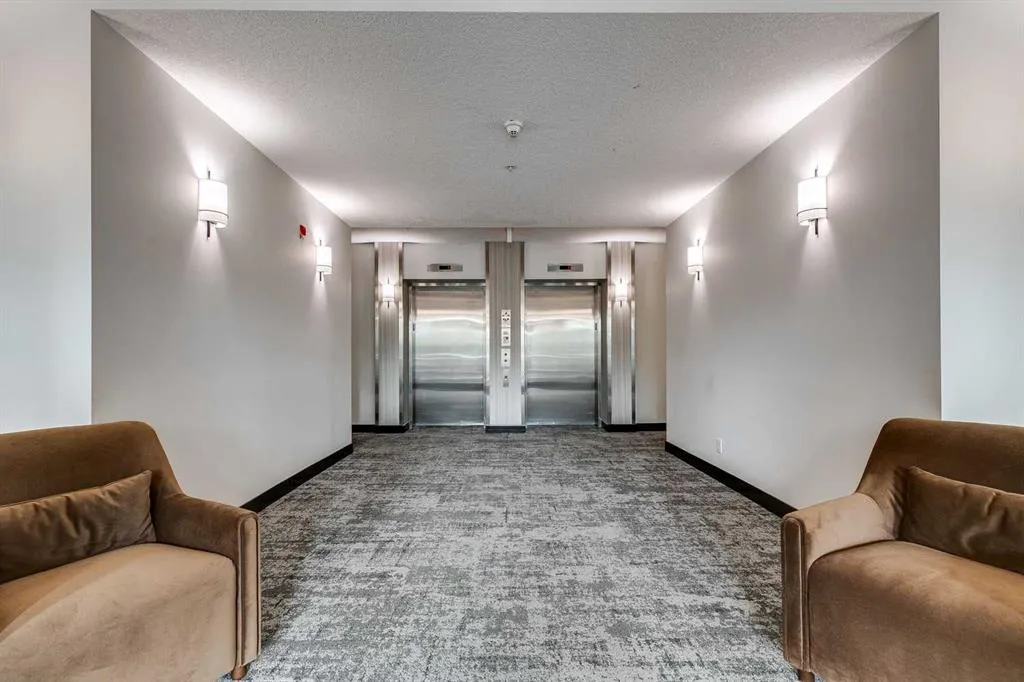24 Hemlock Crescent SW, #3501