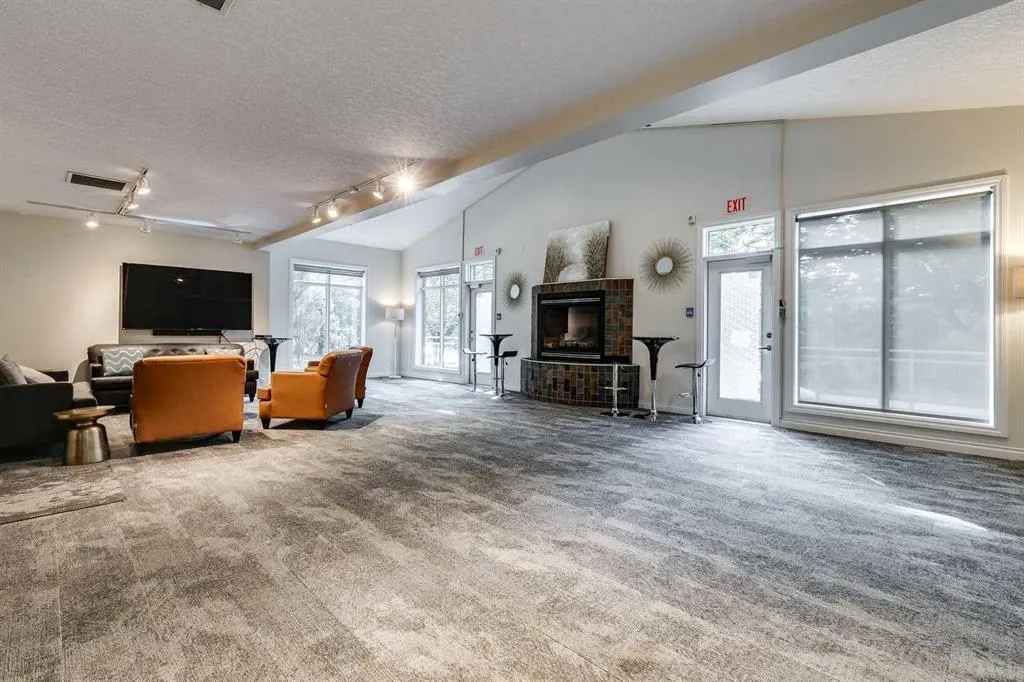 24 Hemlock Crescent SW, #3501